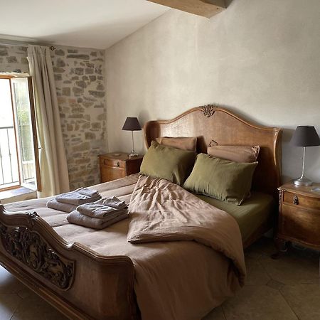 Le Domaine De La Tuilerie - Gite De Charme En Bord De Riviere Avec Piscine Servies-en-Val Exterior foto