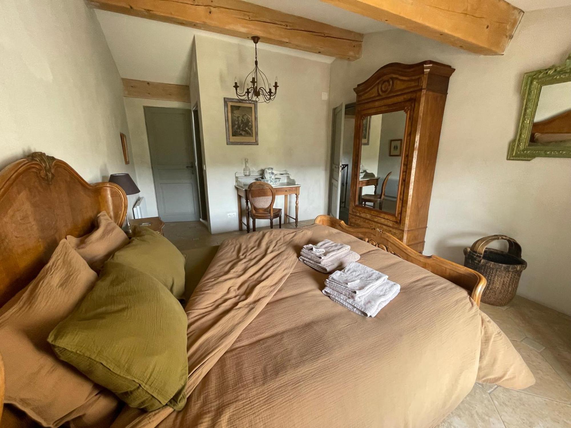 Le Domaine De La Tuilerie - Gite De Charme En Bord De Riviere Avec Piscine Servies-en-Val Habitación foto